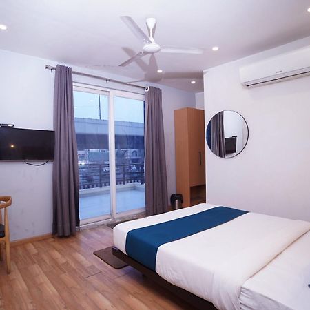 Hotel Mira Residency- Outer Ring Road, Paschim Vihar Delhi Kültér fotó