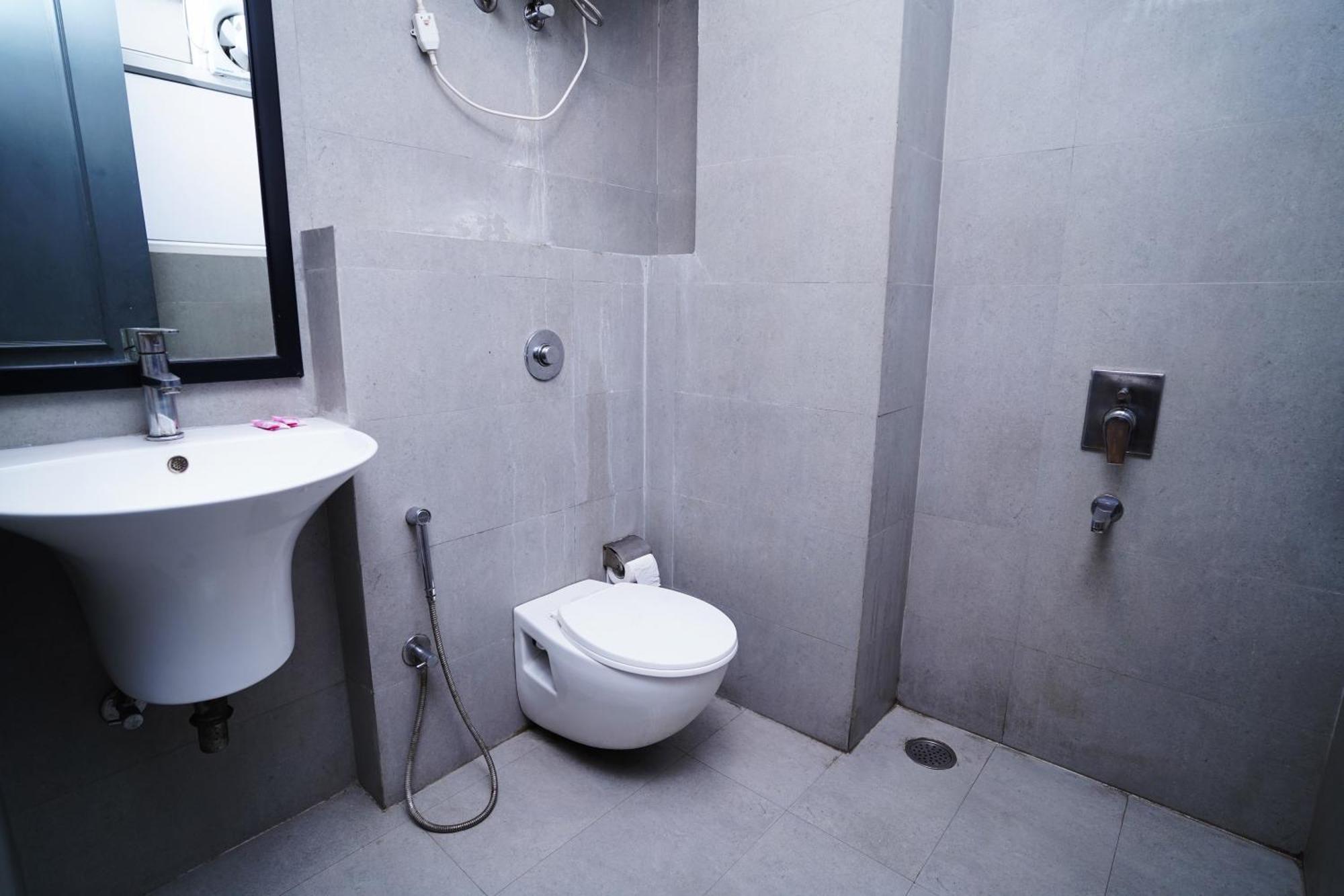 Hotel Mira Residency- Outer Ring Road, Paschim Vihar Delhi Kültér fotó
