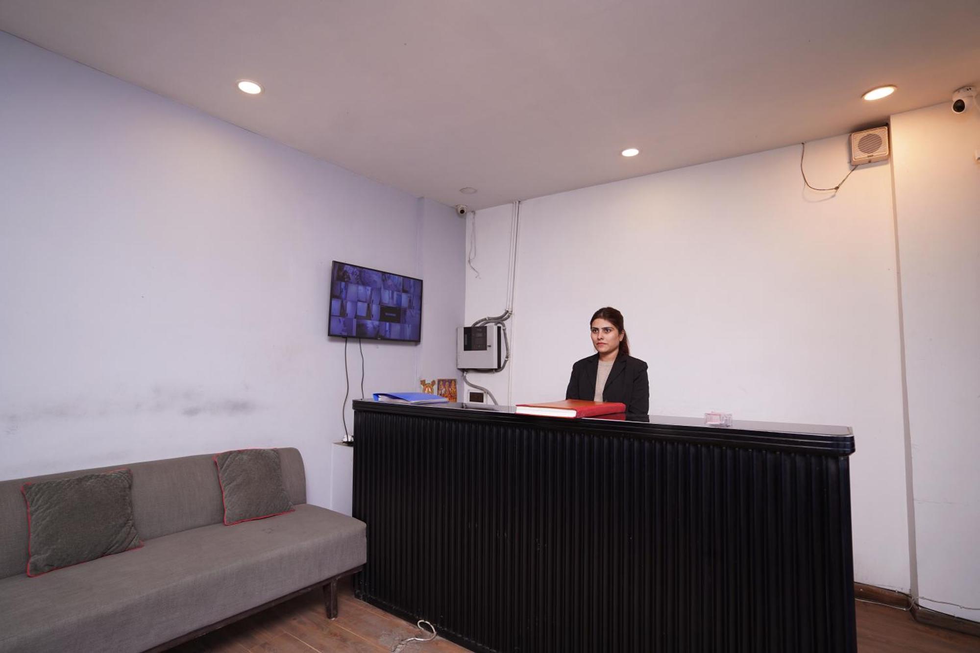 Hotel Mira Residency- Outer Ring Road, Paschim Vihar Delhi Kültér fotó