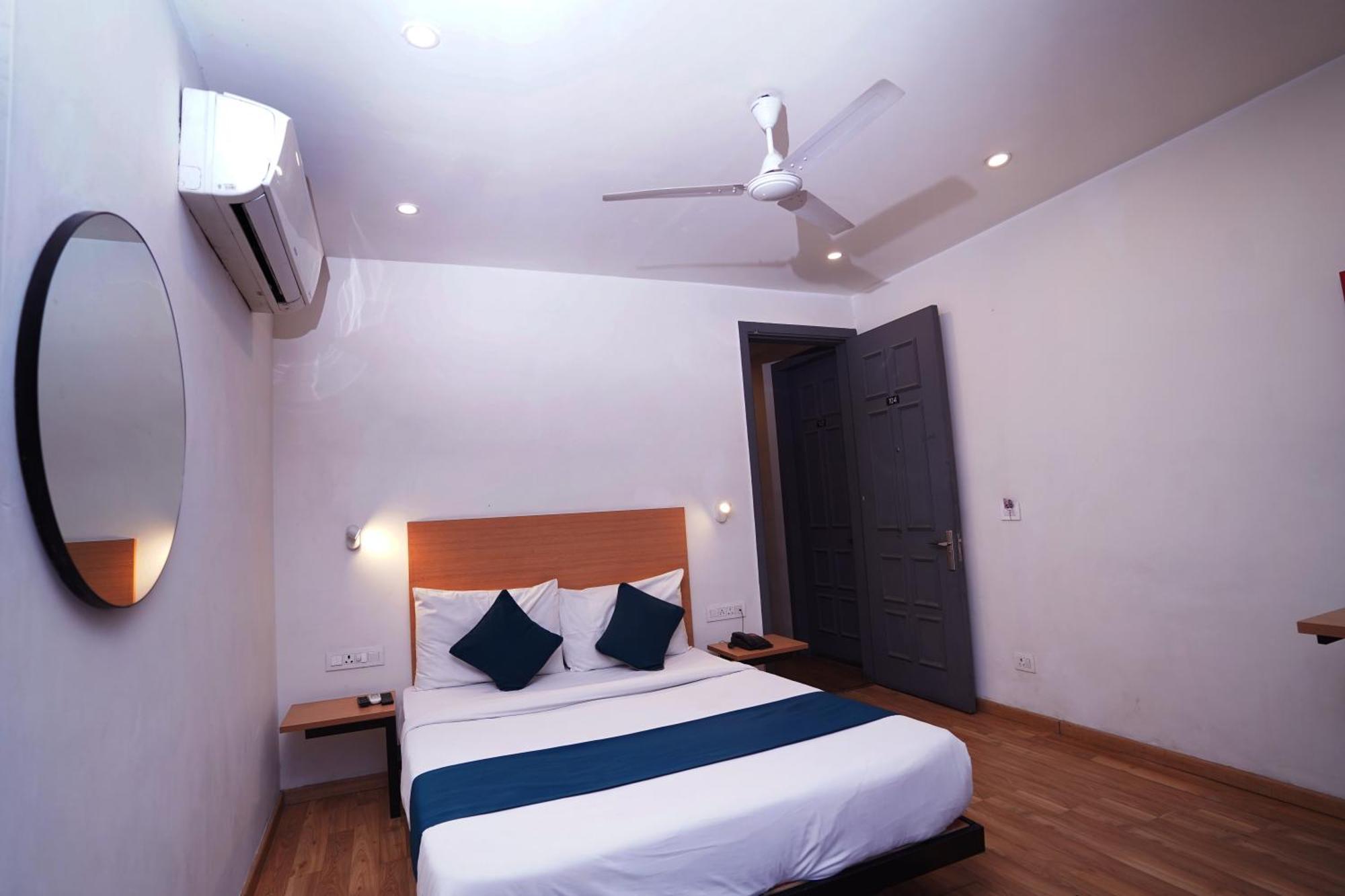 Hotel Mira Residency- Outer Ring Road, Paschim Vihar Delhi Kültér fotó