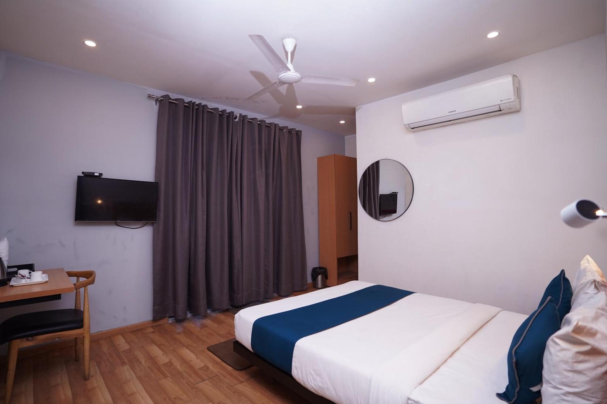 Hotel Mira Residency- Outer Ring Road, Paschim Vihar Delhi Kültér fotó